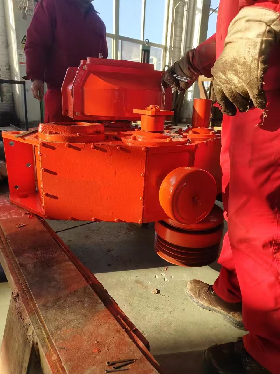 Project design and manufacture of plastic moulds and metal dies